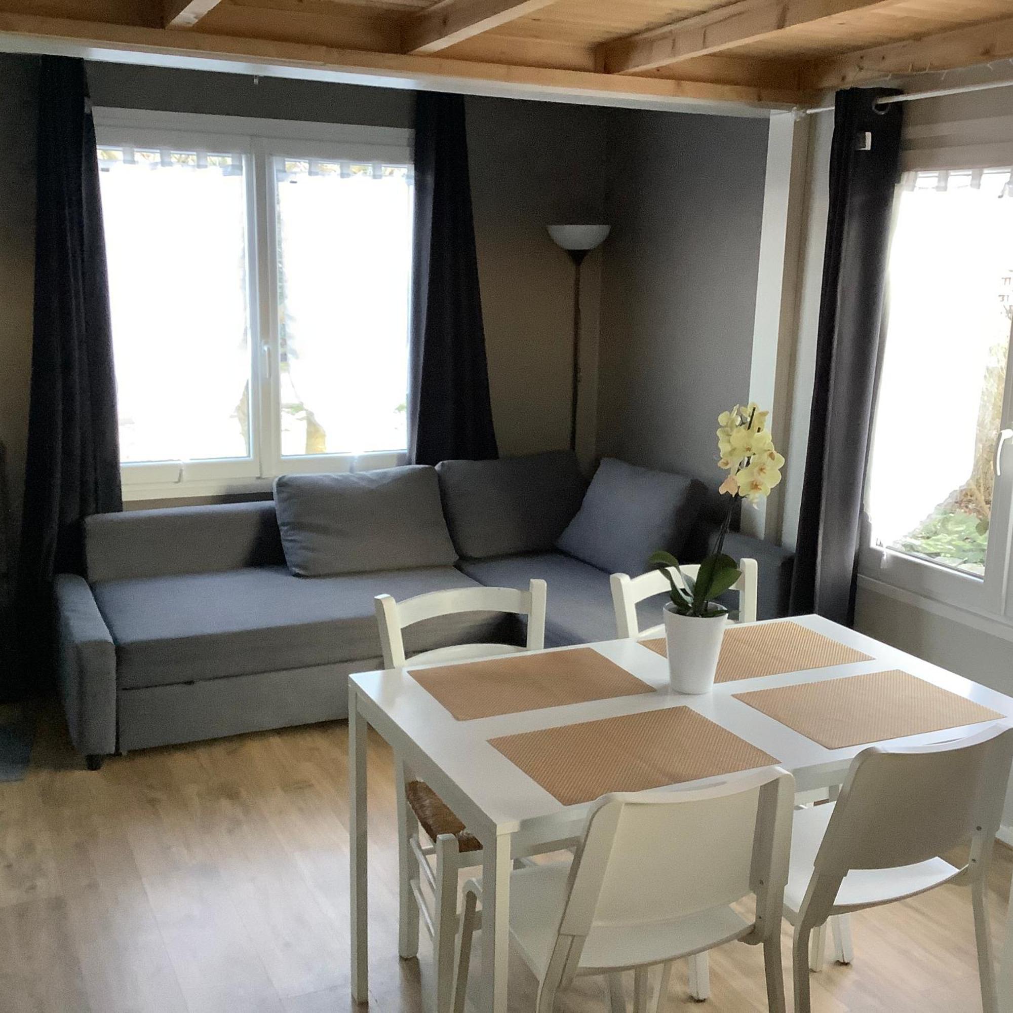 Chalet Charmant Monika Yvoir Bagian luar foto
