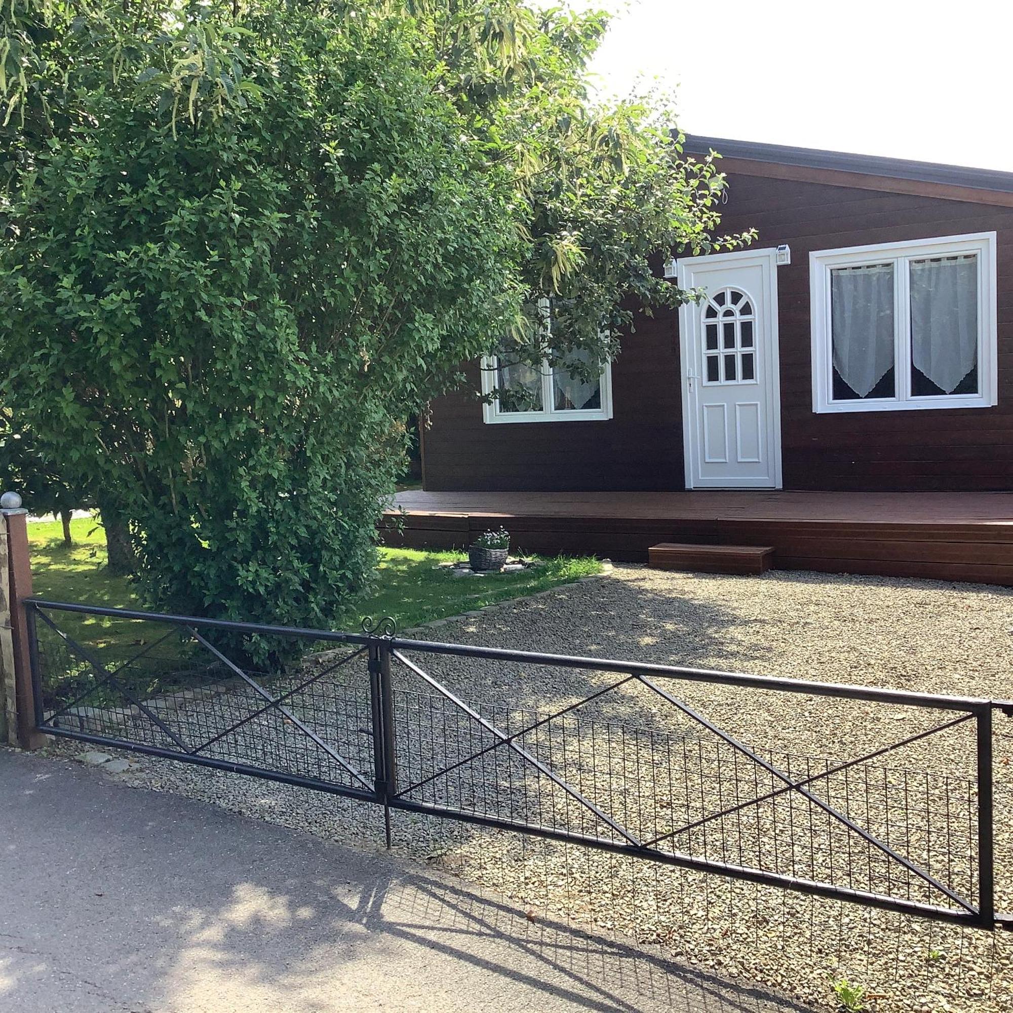 Chalet Charmant Monika Yvoir Bagian luar foto